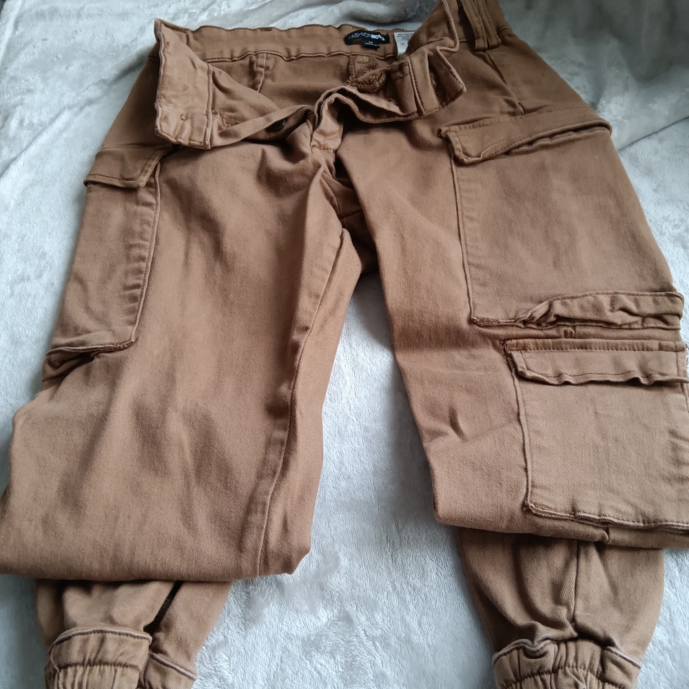 Women's' Brown Cargo Pants